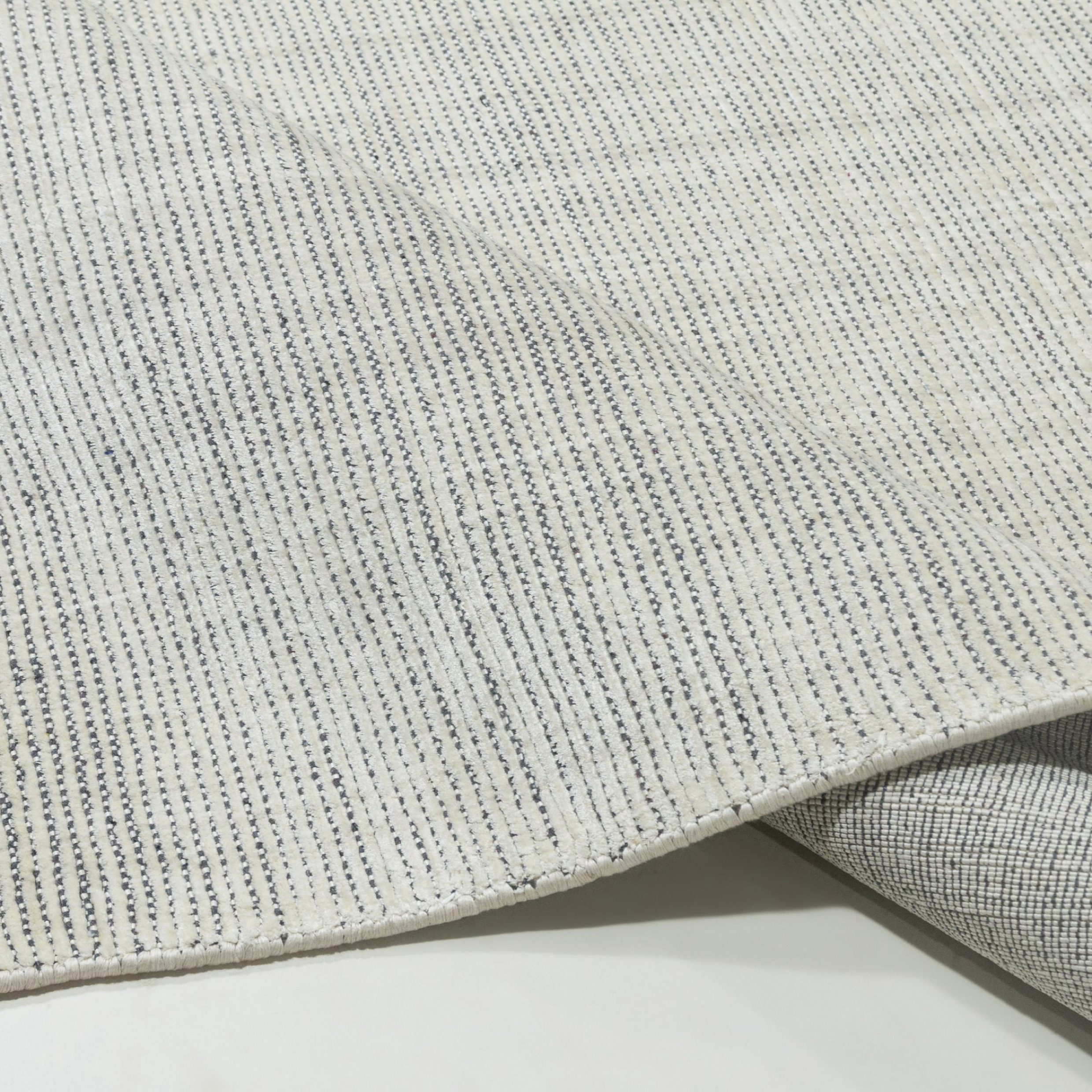 Arya Rug, 02