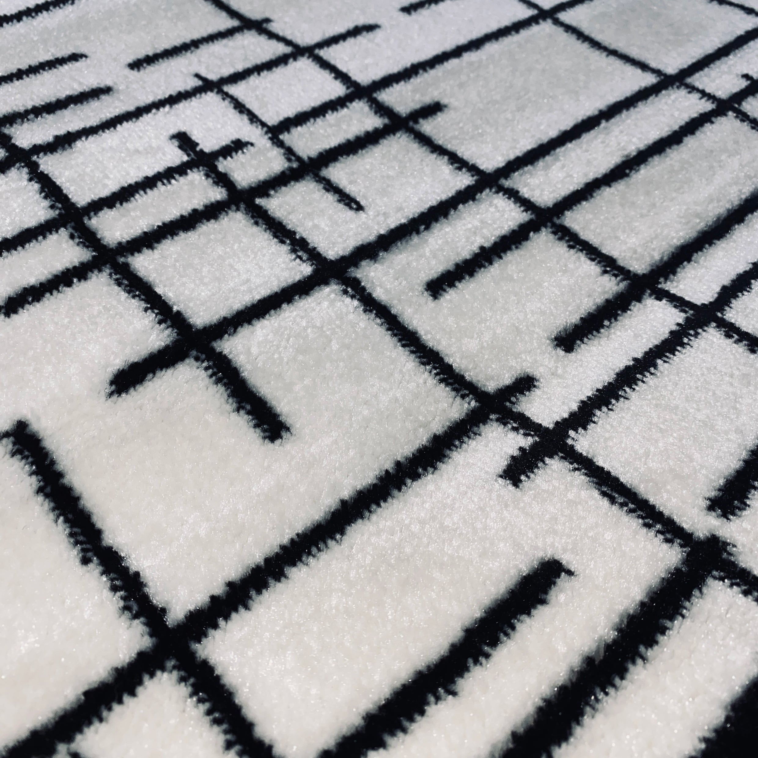 B&W Rug, 02 (Quick Delivery)