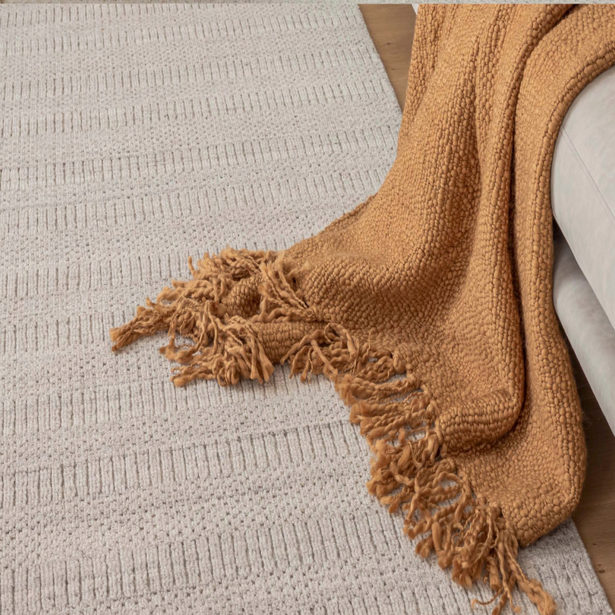 Isaac Rug, 01