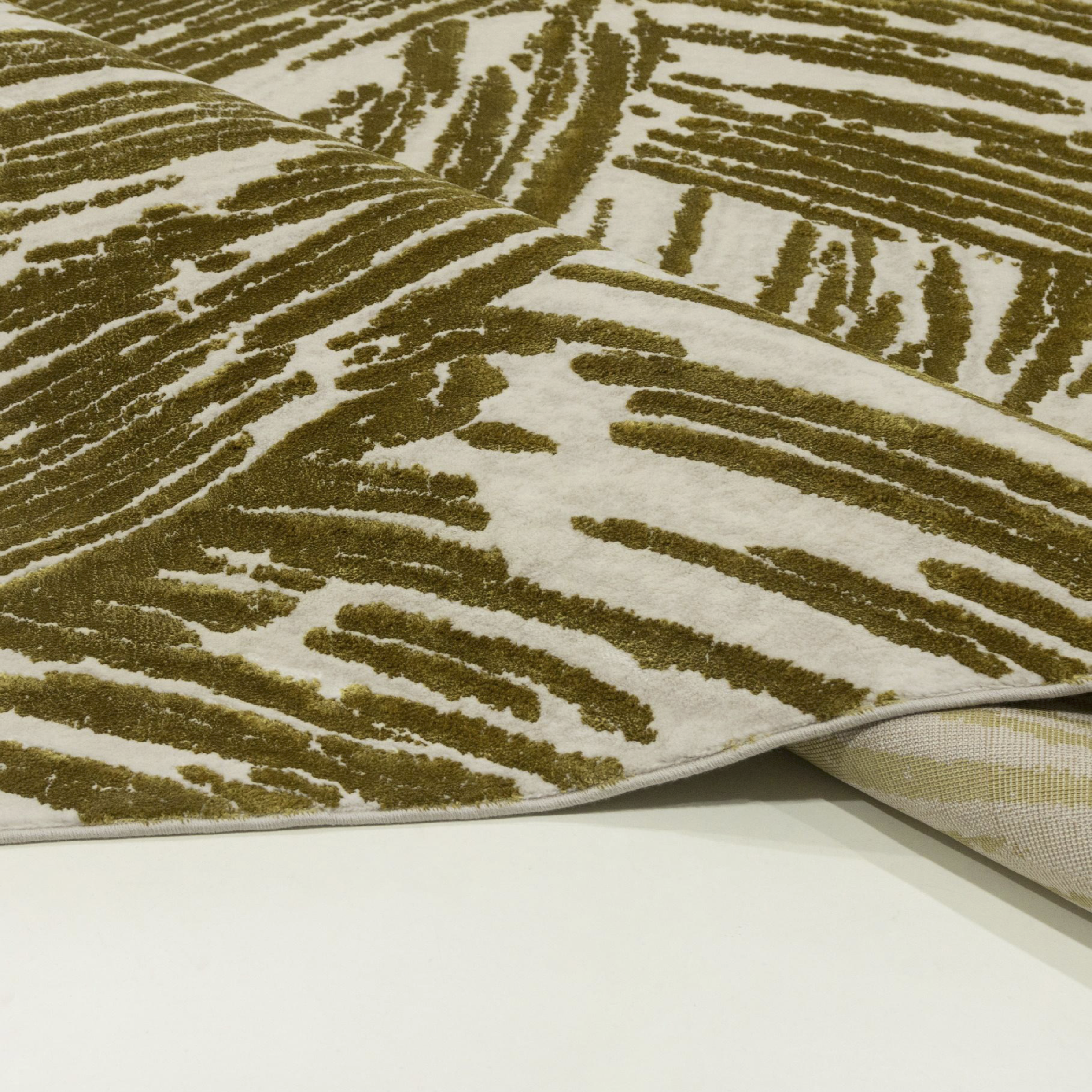 Joud Rug, 04