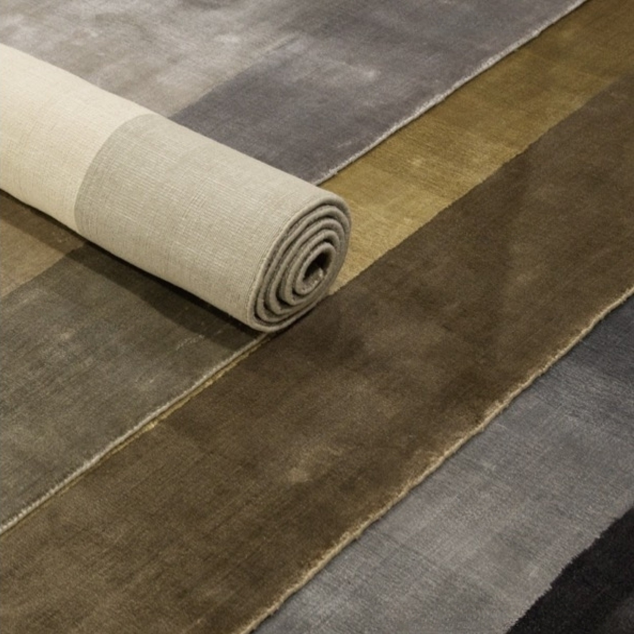 Tahj Rug, 02