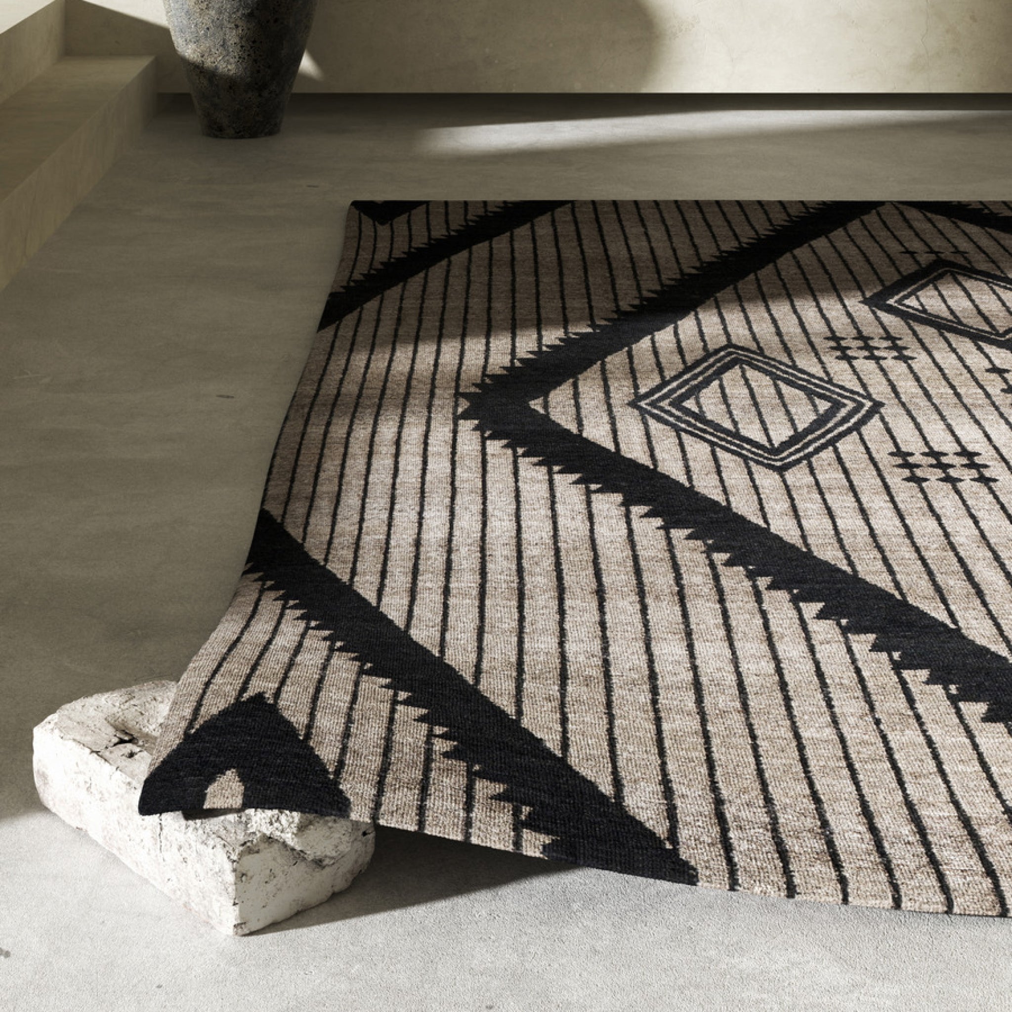 Char Handtufted Rug