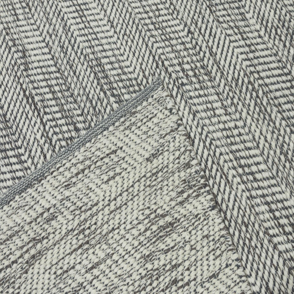 Thea Rug, 05