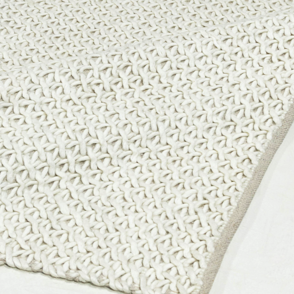 Thea Rug, 02