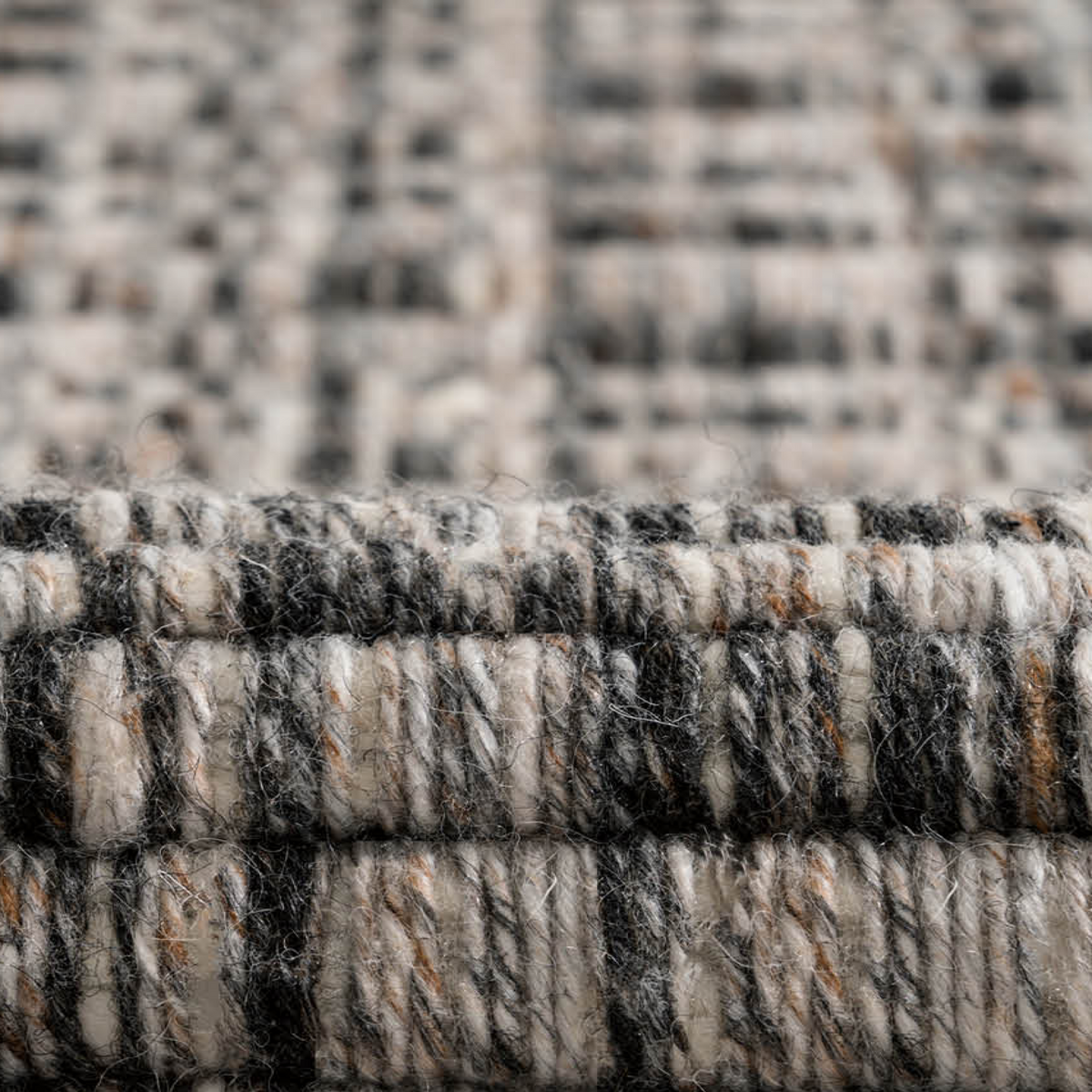Damien Rug, 02