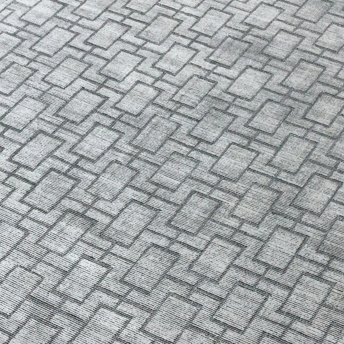 Kova Rug, 11