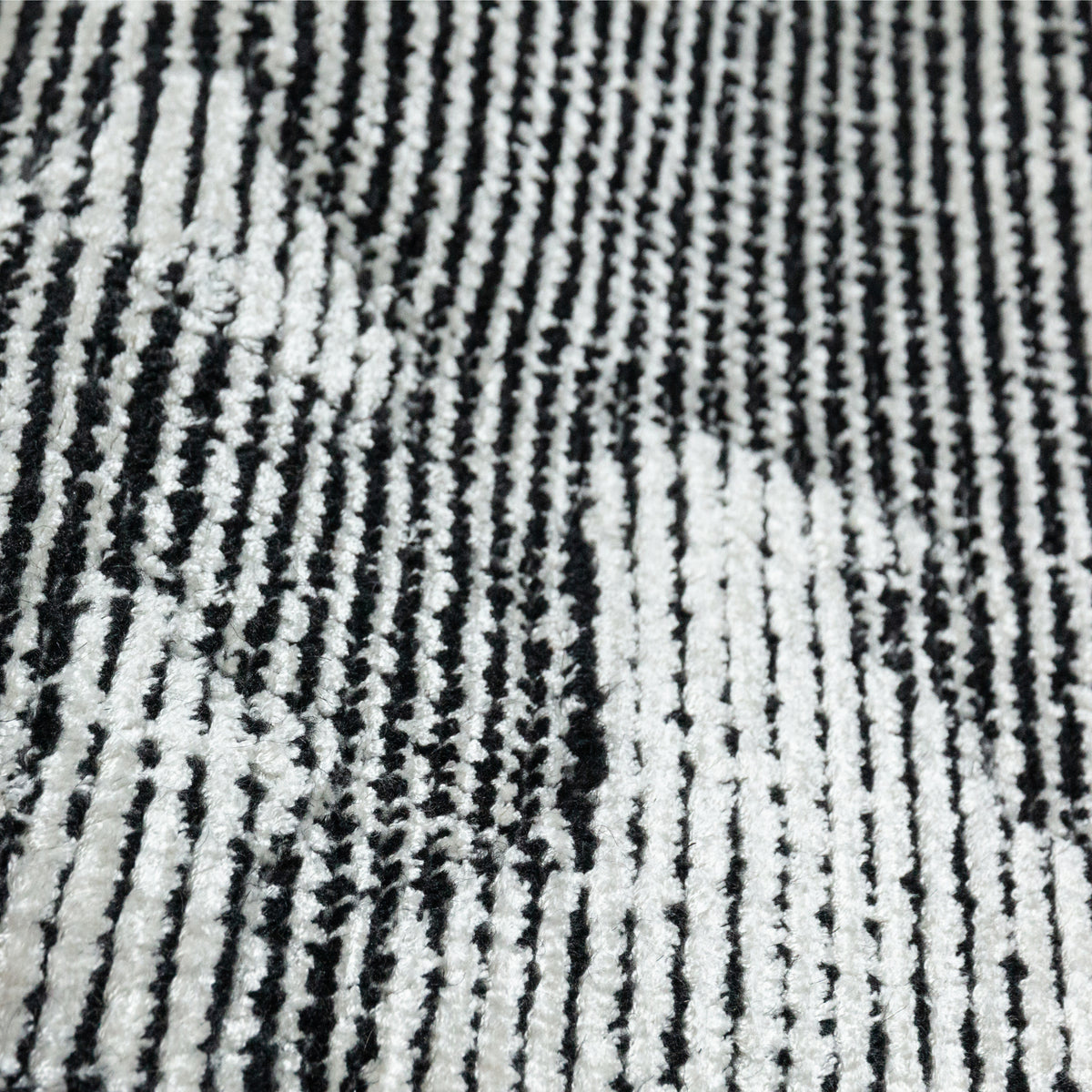 Kova Rug, 18