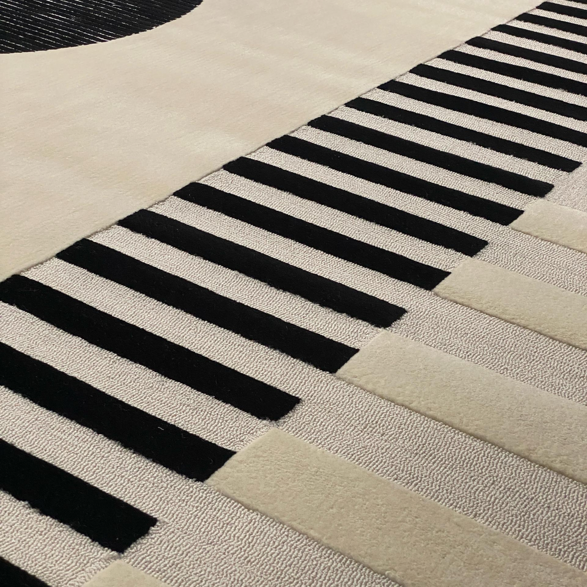 Lucial Area Rug