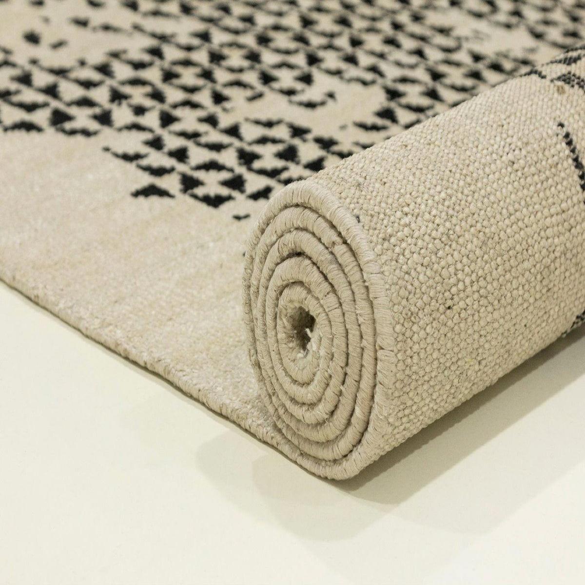 Nyra Rug, 03