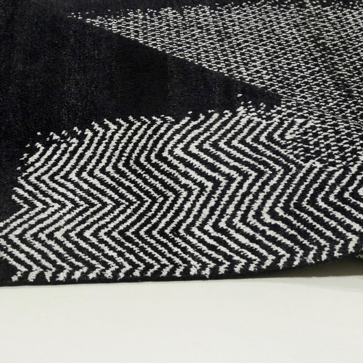 Nyra Rug, 01